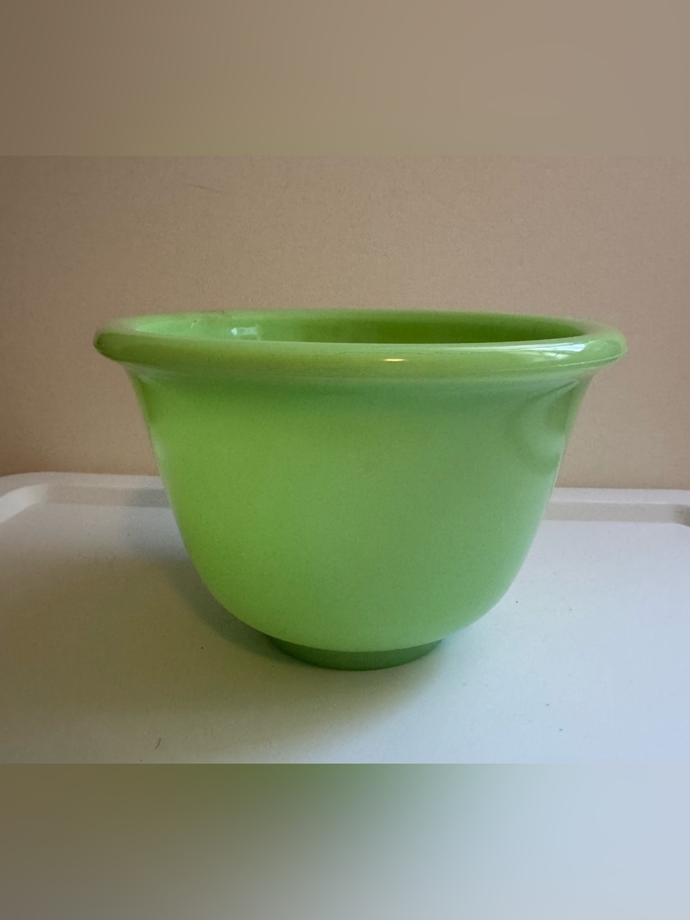Vtg. Jadeite Uranium Glass Small Mixing Bowl
